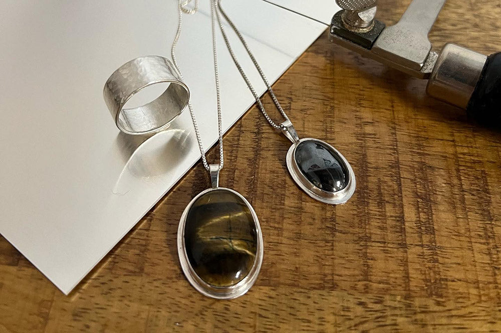 WEDNESDAY NIGHTS: March 26th - April 16th • Hammered Silver Ring Band & Stone Pendant