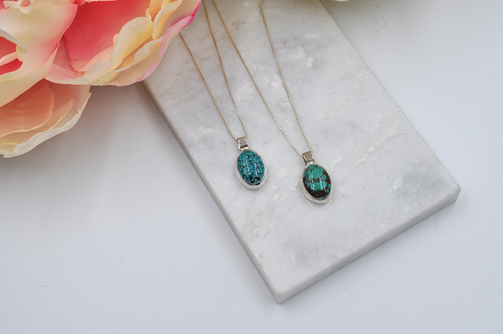 Small Vertical Oval Hubei Turquoise Sterling Silver Necklace