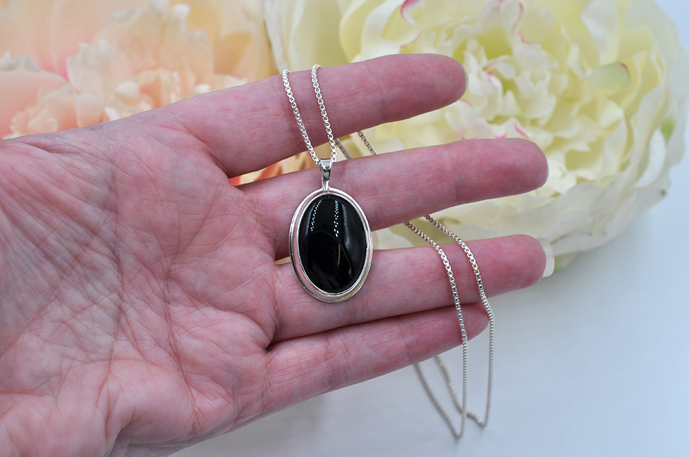 Classic Sterling Silver and Black Onyx Oval Necklace